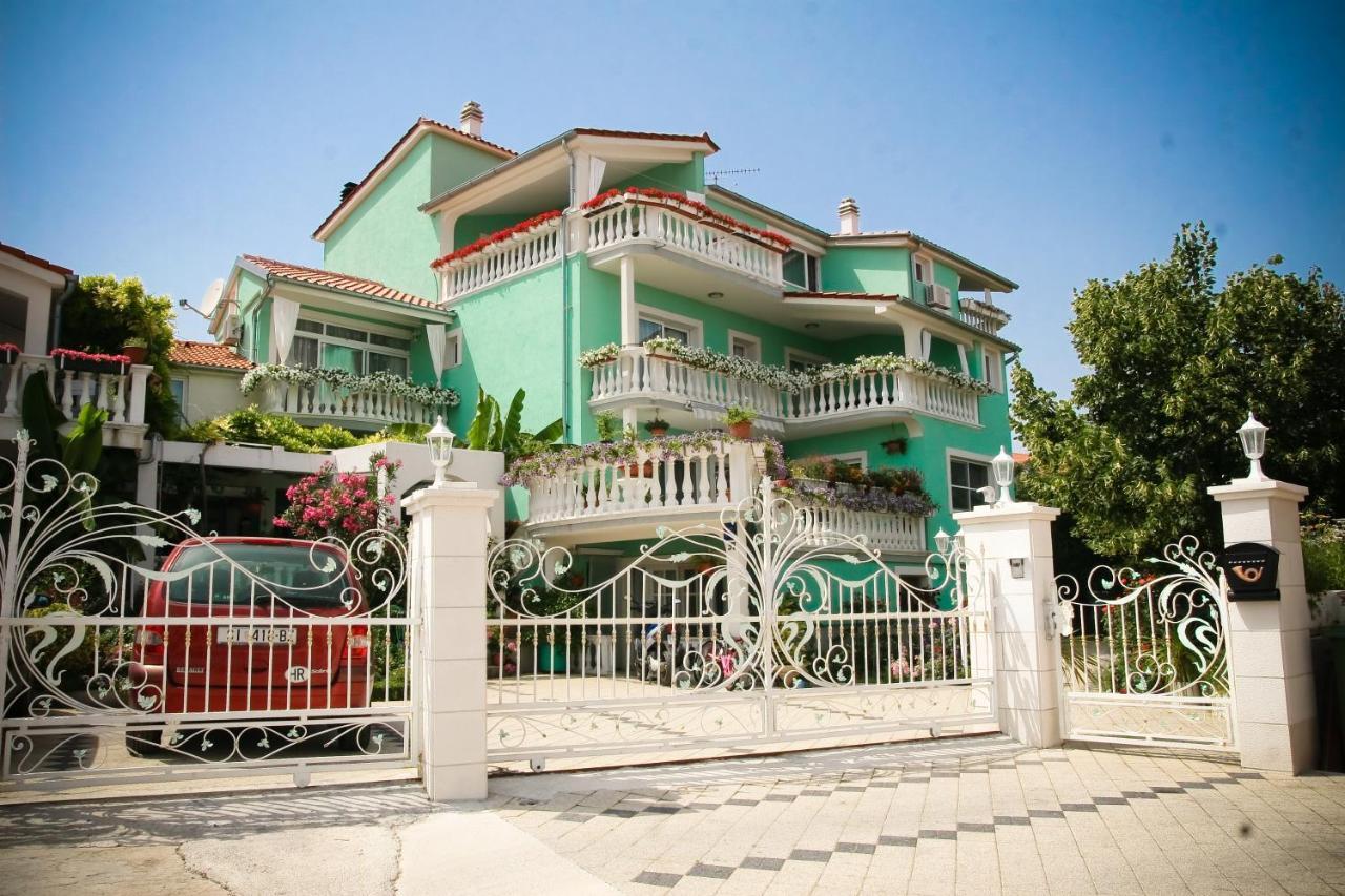 Apartments Katarine Zrinske Vodice Exterior photo