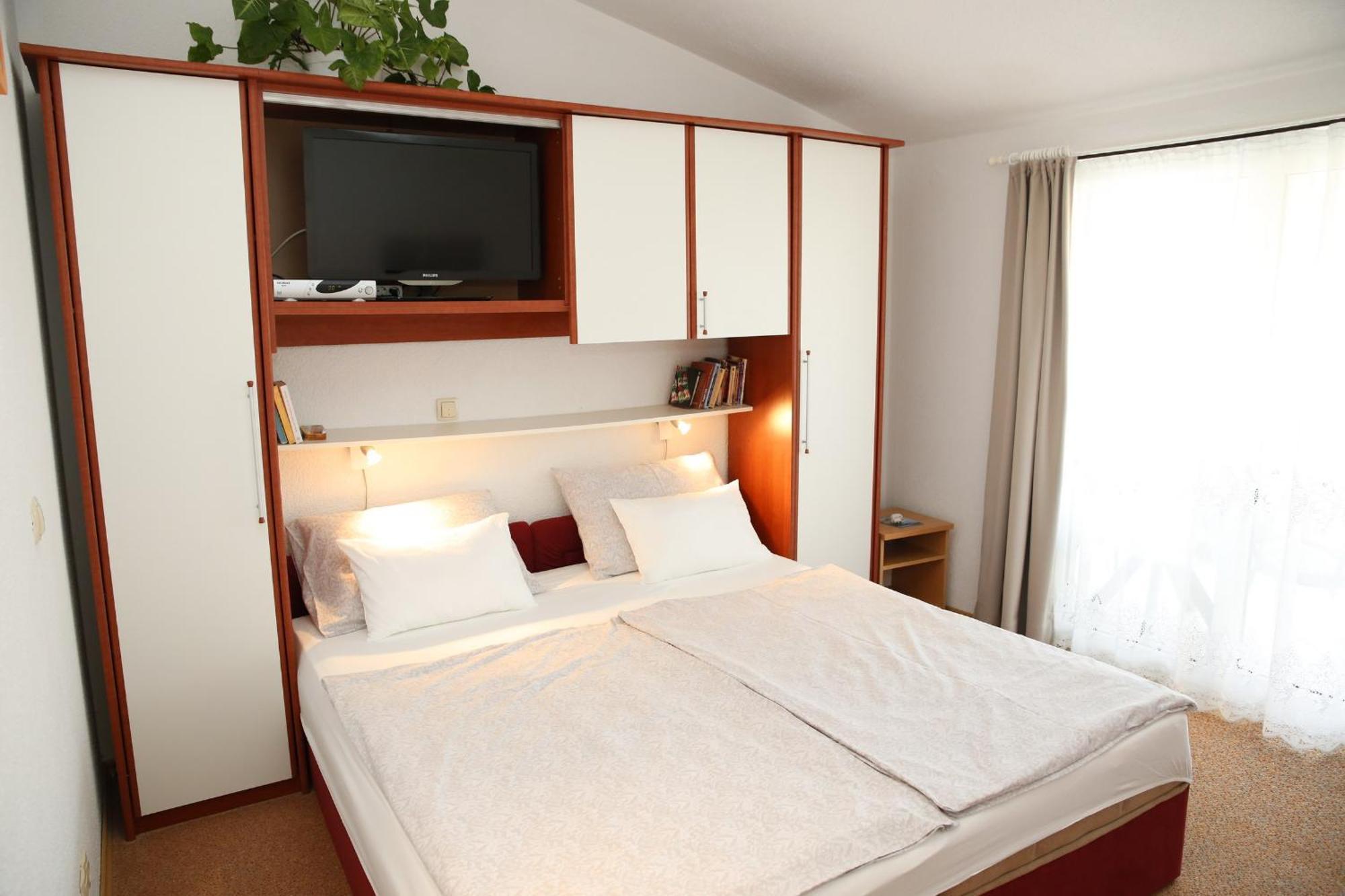 Apartments Katarine Zrinske Vodice Exterior photo