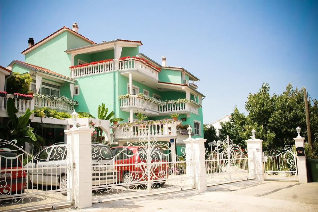 Apartments Katarine Zrinske Vodice Exterior photo