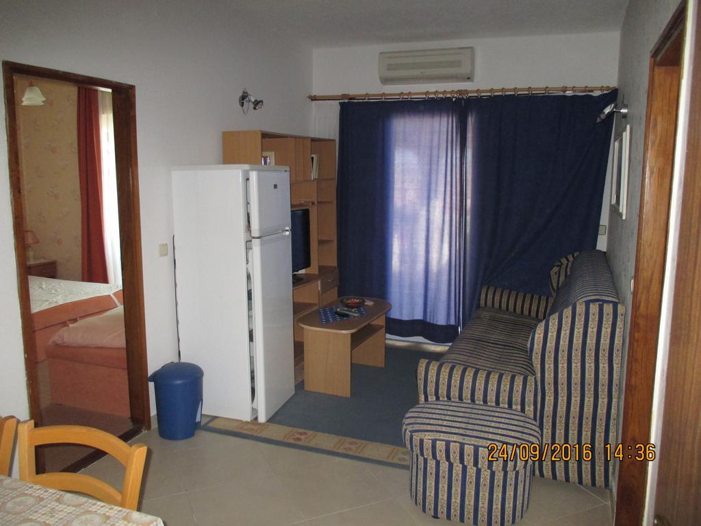 Apartments Katarine Zrinske Vodice Exterior photo