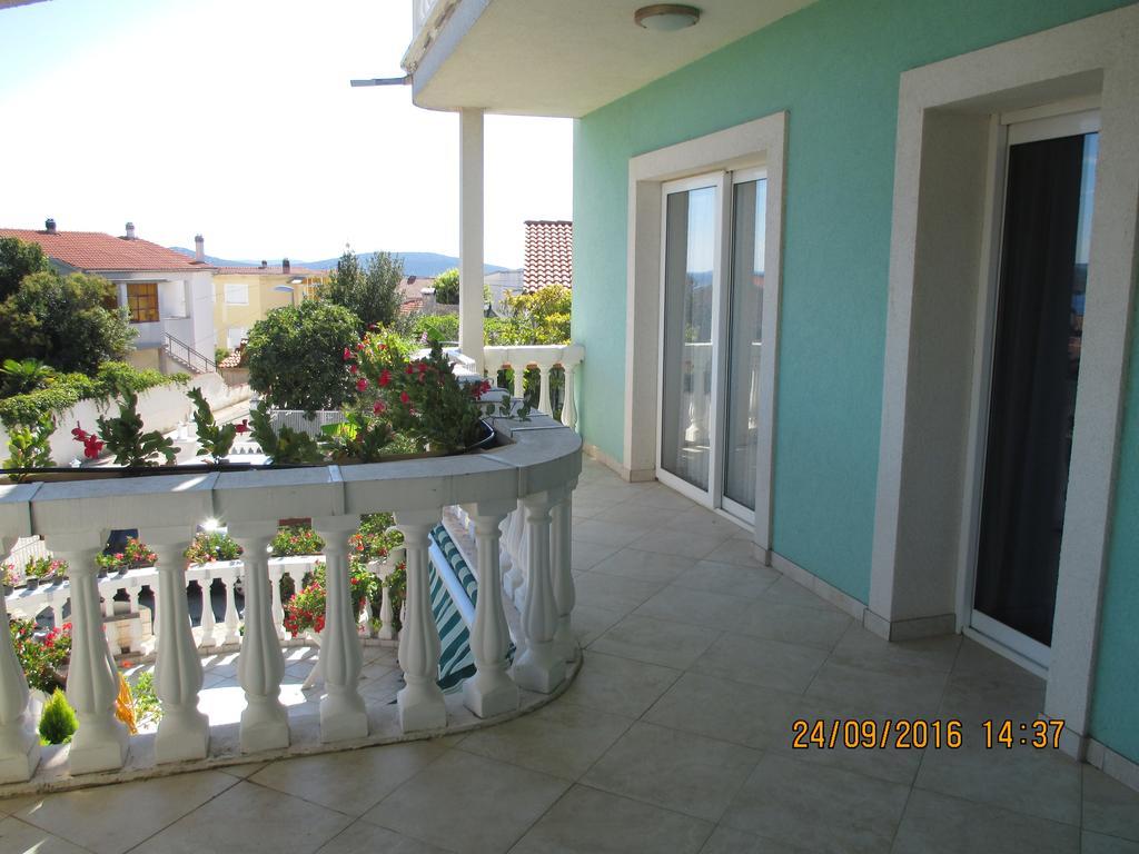 Apartments Katarine Zrinske Vodice Exterior photo