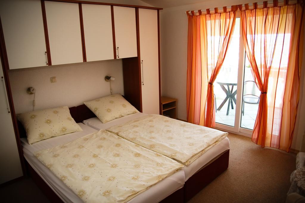 Apartments Katarine Zrinske Vodice Exterior photo