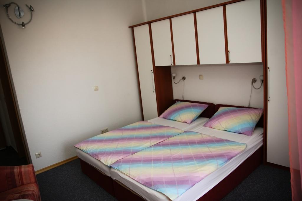 Apartments Katarine Zrinske Vodice Exterior photo
