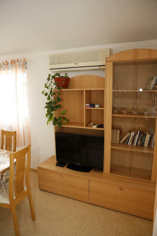 Apartments Katarine Zrinske Vodice Exterior photo