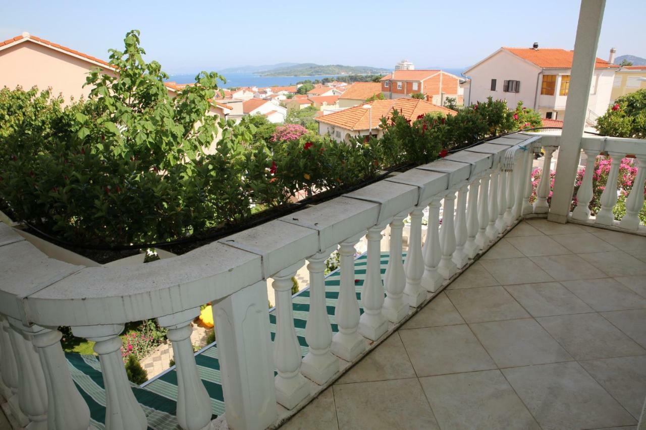 Apartments Katarine Zrinske Vodice Exterior photo
