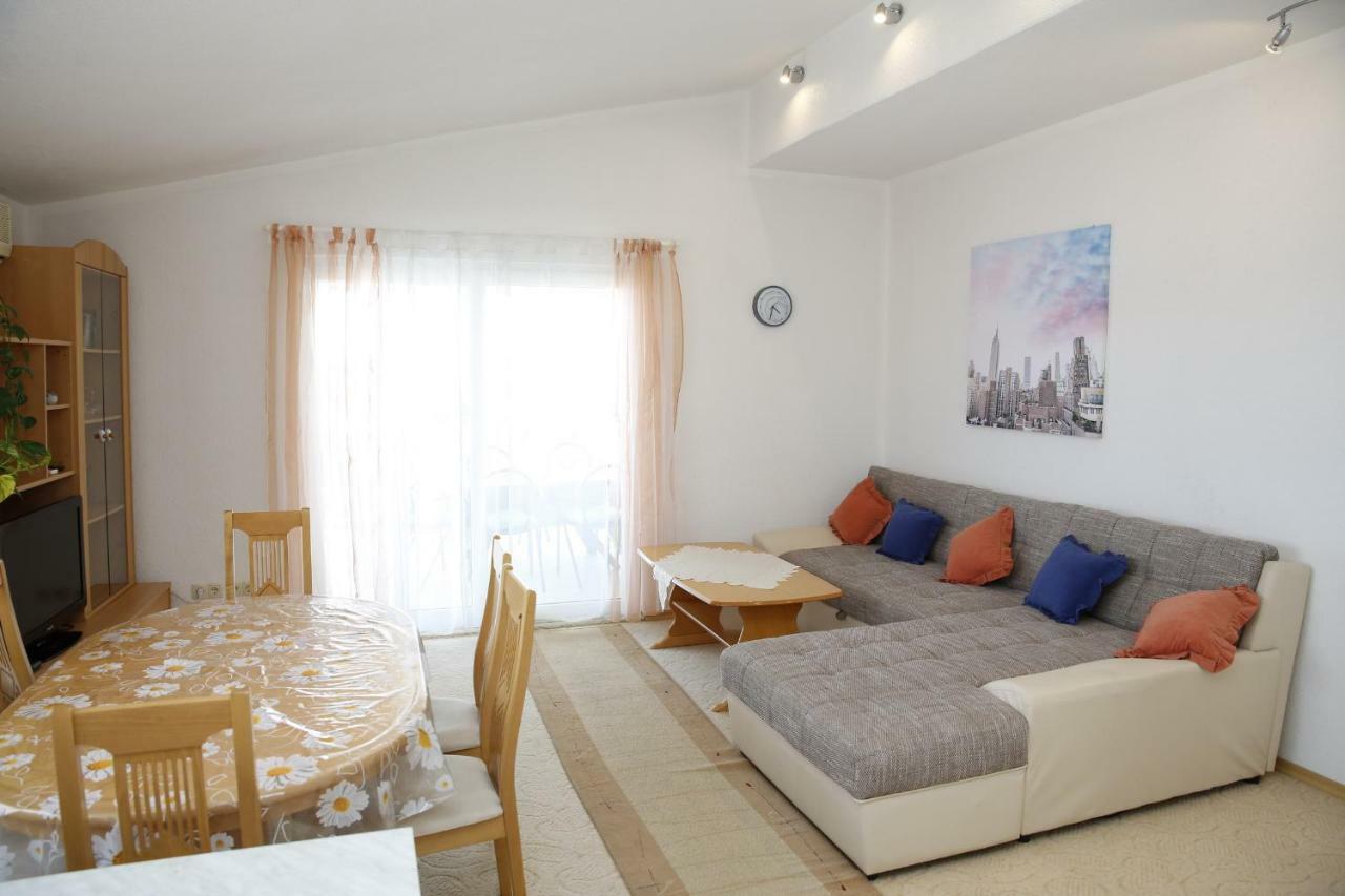 Apartments Katarine Zrinske Vodice Exterior photo